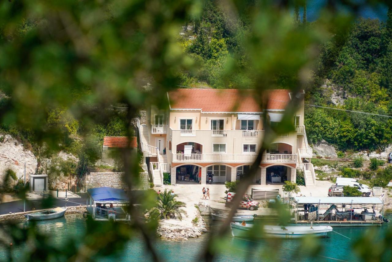 Apartmani Ponta Ston Exterior foto